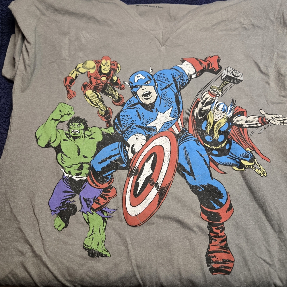 Set Of 2 Graphic T-Shirts